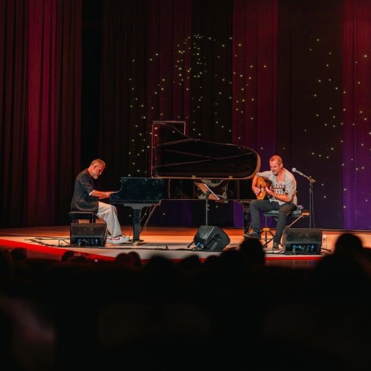 Migrantes Th 24 September ANDREA MANZONI MAURO SIGURA image